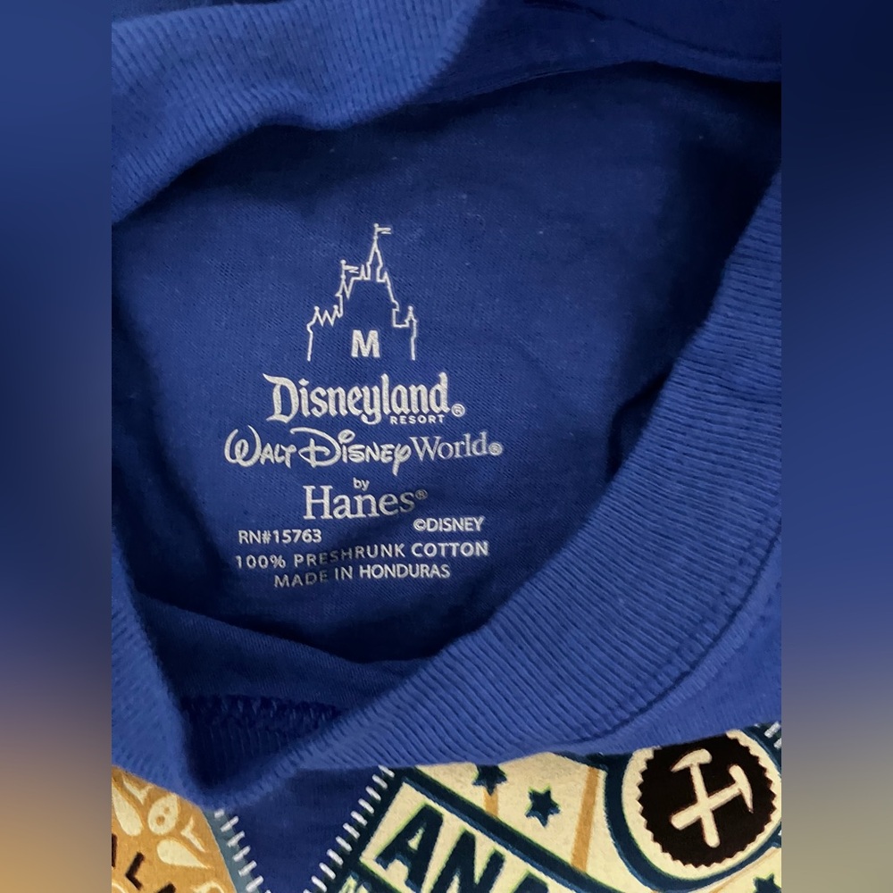 NWT Disney Blue Expedition Everest Graphic Patch Design Boys T-Shirt-Medium - Picture 3 of 5